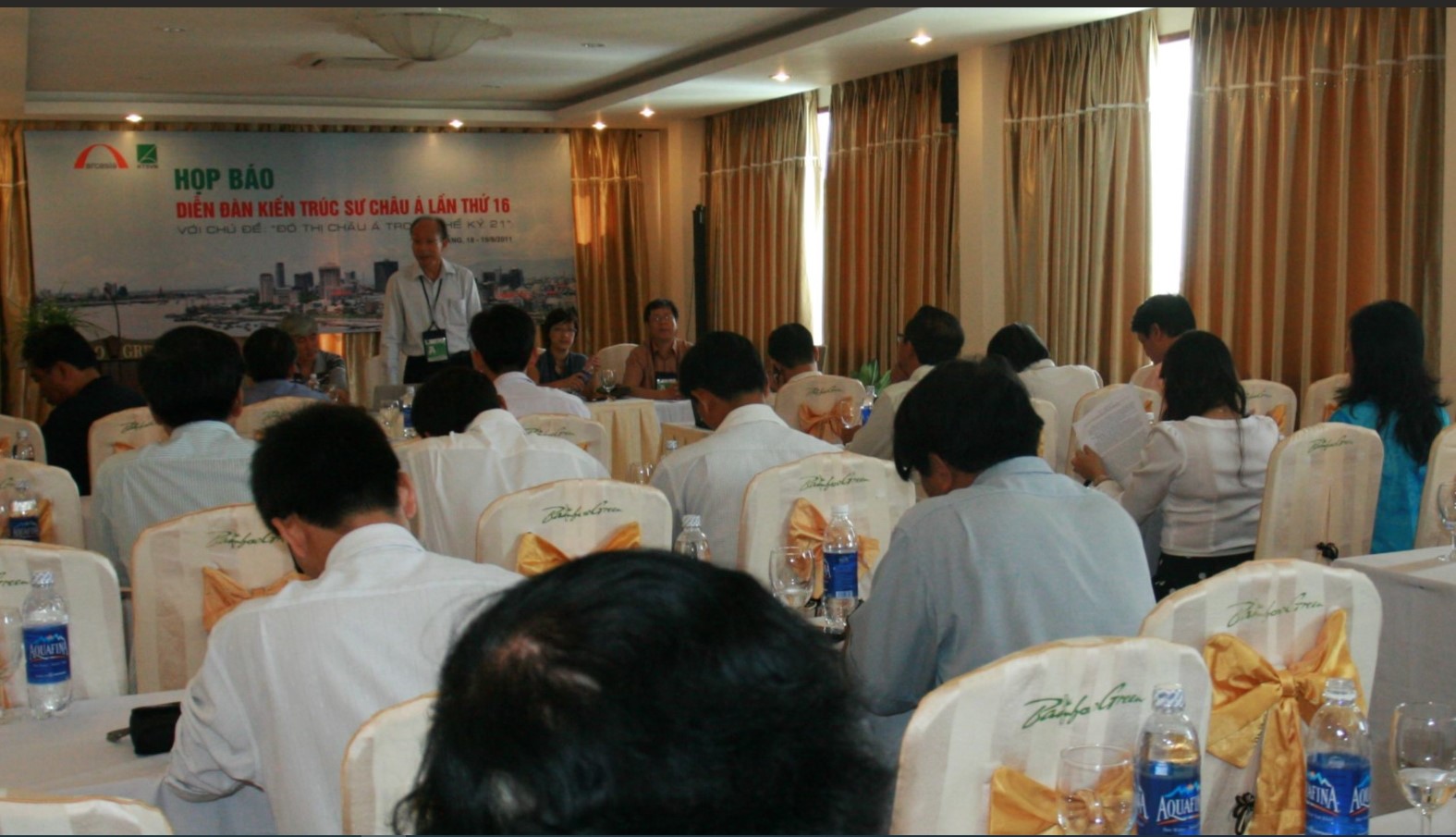 tham gia với Hội KTSVN  chuẩn bị  diễn đàn KTS châu Á tại Việt nam